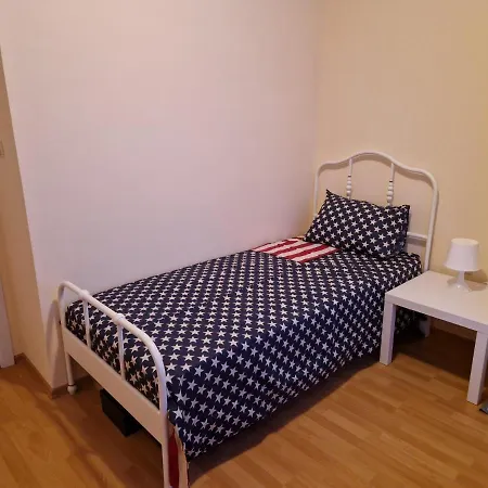 Park Apartment *